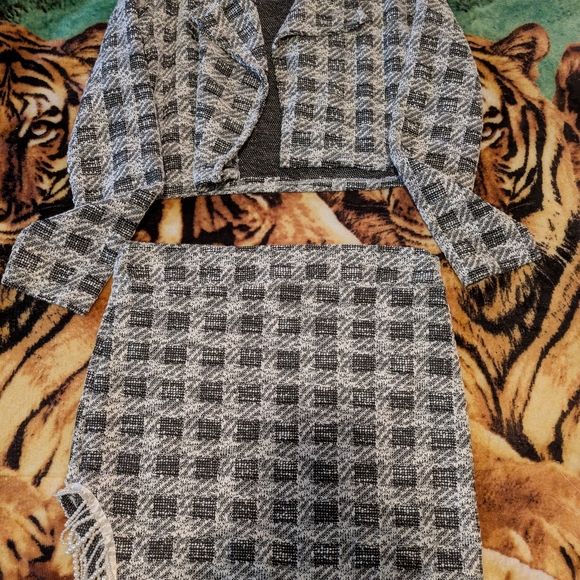 Dresses & Skirts - Brands New Elegant Black and White Checkered Blazer And Skirt